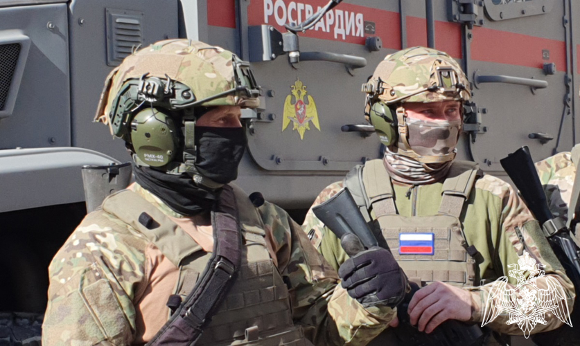 Бойцы спецподразделения Росгвардии оказали содействие тюменским полицейским в ликвидации подпольного покерного клуба