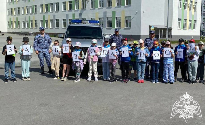 У тюменских школьников продолжаются «Каникулы с Росгвардией»