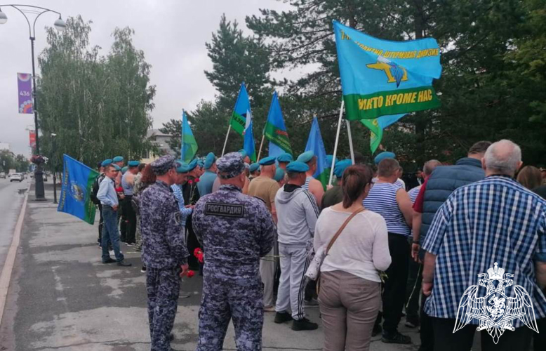 Росгвардия обеспечила в Тюменской области безопасность празднования Дня воздушно-десантных войск