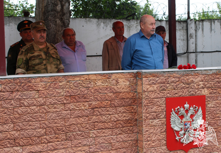 Память погибших в разные годы боевых товарищей почтили росгвардейцы в Тюмени