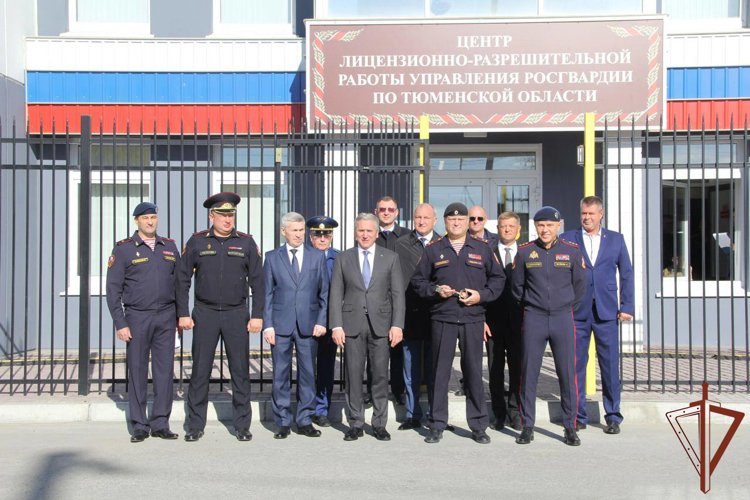 Генерал-полковник полиции Анатолий Маликов открыл новое здание центра лицензионно-разрешительной работы в Тюмени