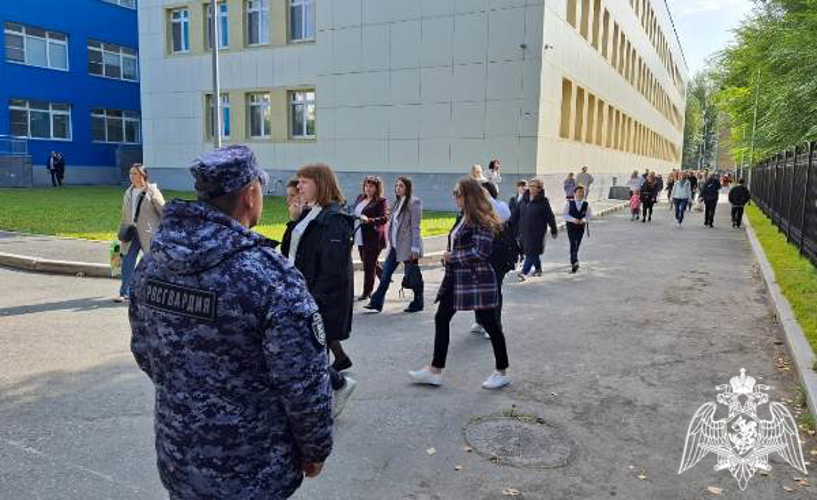 В День знаний Росгвардия обеспечила безопасность торжественных мероприятий в Тюменской области