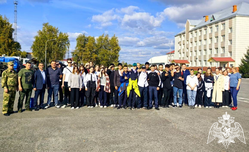 Тюменский ОМОН открыл свои двери для будущих защитников Отечества