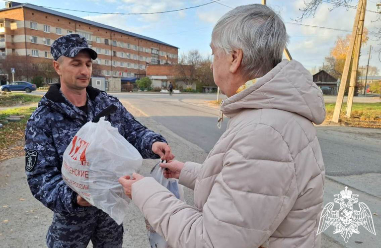 Ведомственная акция «Росгвардия – войска мира и добра» проходит в Тюменской области