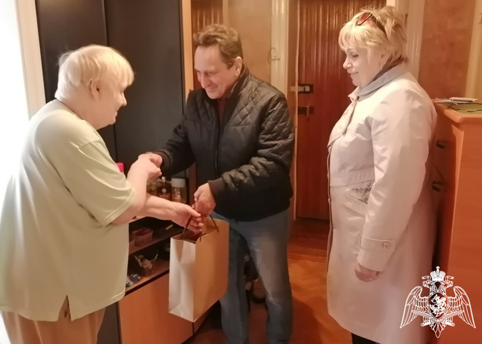 Акция Росгвардии «Заботой согреем сердца » продолжается в  Тюменской области