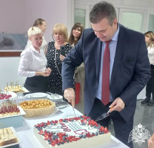 Начальник территориального управления Росгвардии поздравил с 80-летним юбилеем тюменскую областную клиническую больницу №1