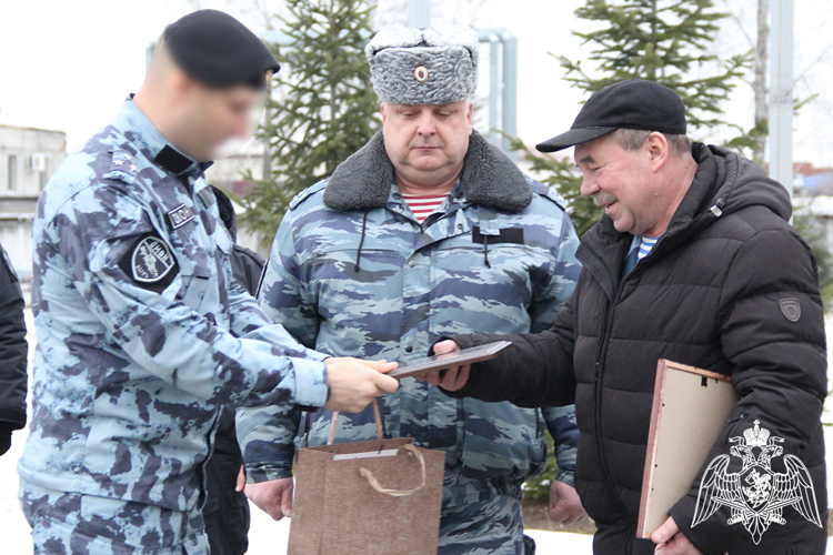 Первого командира тюменского ОМОН поздравили с 70-летним юбилеем