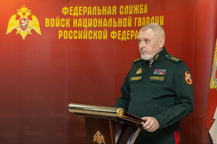 Заместитель директора Росгвардии генерал-полковник Алексей Воробьев поздравил личный состав и ветеранов с 30-летием создания подразделений по взаимодействию со СМИ 