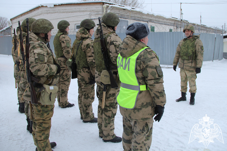 Взрывотехники и сапёры в Тюмени на практике совершенствуют профессиональные навыки (видео)