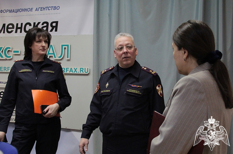 Руководители подразделений территориального управления Росгвардии встретились с тюменскими журналистами