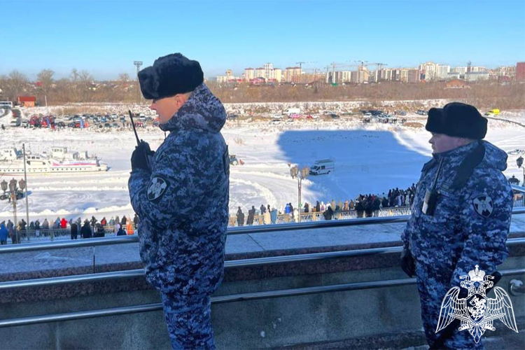 Росгвардия в Тюмени обеспечила безопасность праздничных мероприятий в рамках Дня защитника Отечества 