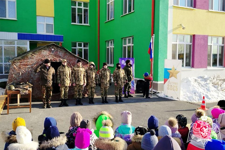Сотрудники и ветераны Росгвардии в Тюменской области принимают участие в мероприятиях в Год защитника Отечества  