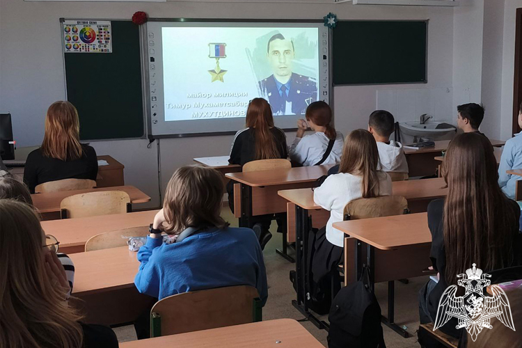 Кадеты специализированных профильных групп Росгвардии в Тюмени участвуют в патриотических мероприятиях