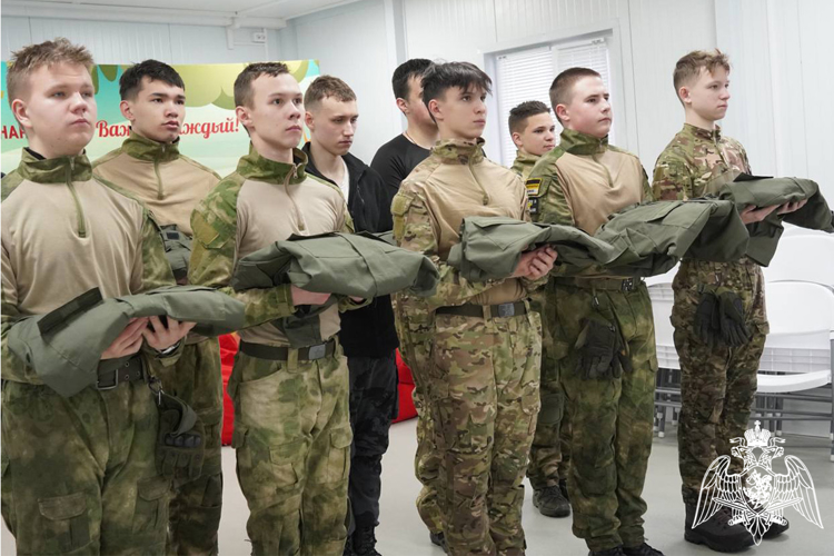 Сотрудники спецподразделений Росгвардии приняли участие в патриотических мероприятиях в Тюмени
