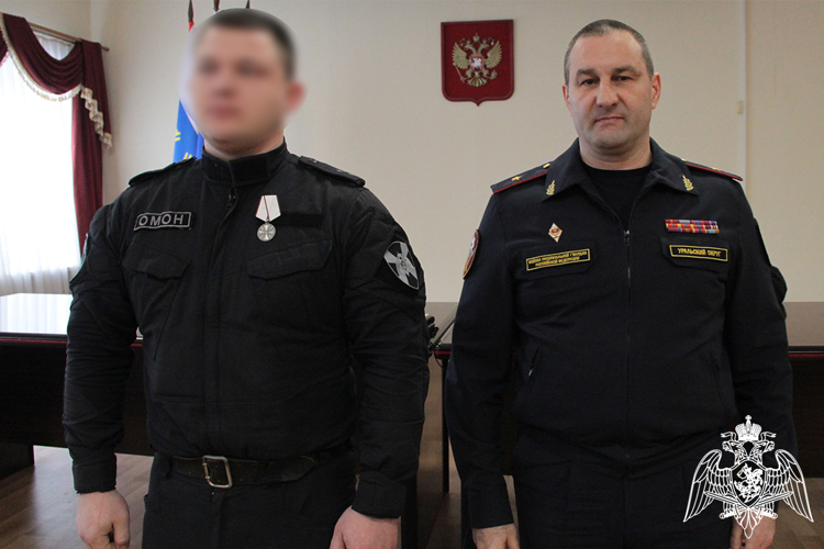 Сотрудникам тюменского ОМОН вручены государственные награды