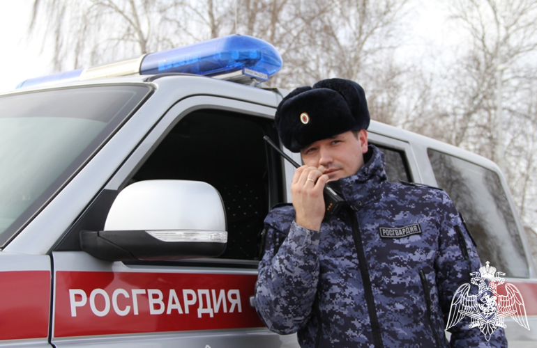 Бойцы вневедомственной охраны задержали нетрезвого водителя, устроившего ДТП 