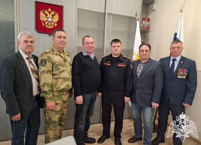 В Тюмени начальник территориального управления и ветераны службы встретились за круглым столом в преддверии Дня Росгвардии