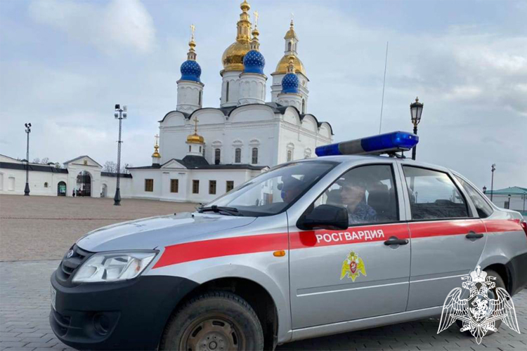 Росгвардия в Тюменской области обеспечила охрану общественного порядка во время празднования православной Пасхи