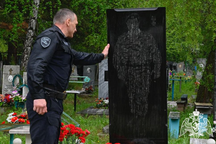 В Тюменской области почтили память погибшего в 2003 году офицера ОМОН