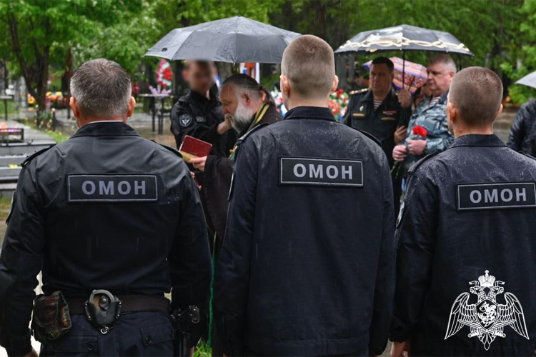В Тюменской области почтили память погибшего в 2003 году офицера ОМОН