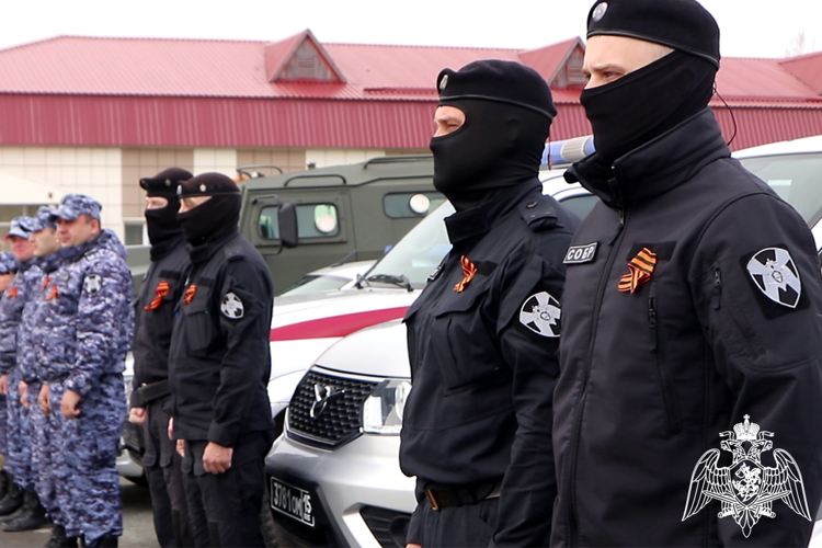 В Тюменской области росгвардейцы и ветераны службы поддержали всероссийскую акцию «Бессмертный автополк» (видео)