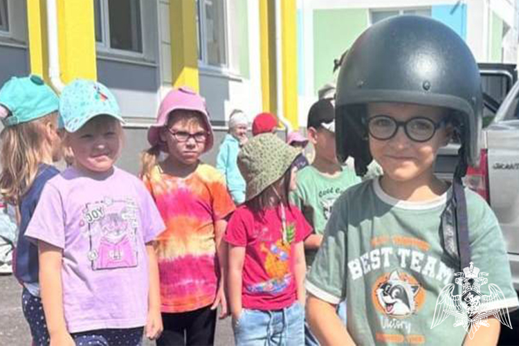 «Каникулы с Росгвардией» продолжаются для тюменских ребят