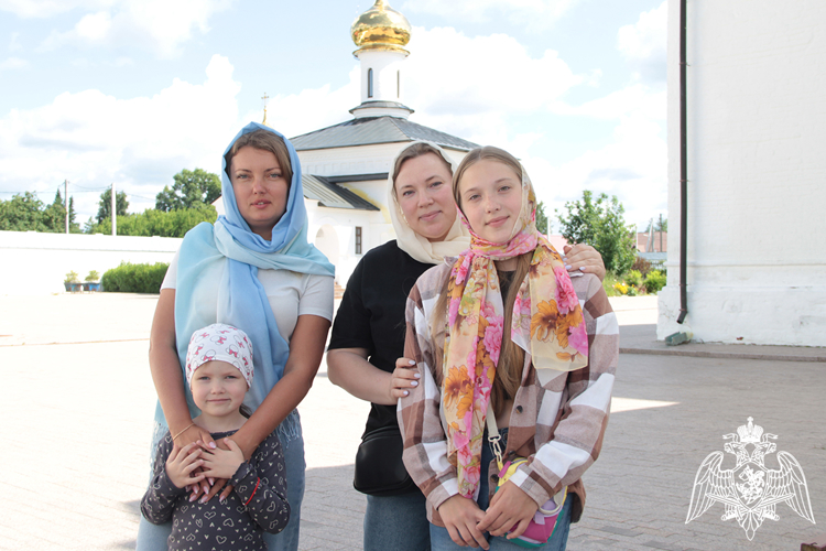 Росгвардия в Тюменской области организовала паломническую поездку для членов семей погибших военнослужащих и сотрудников ведомства (видео)