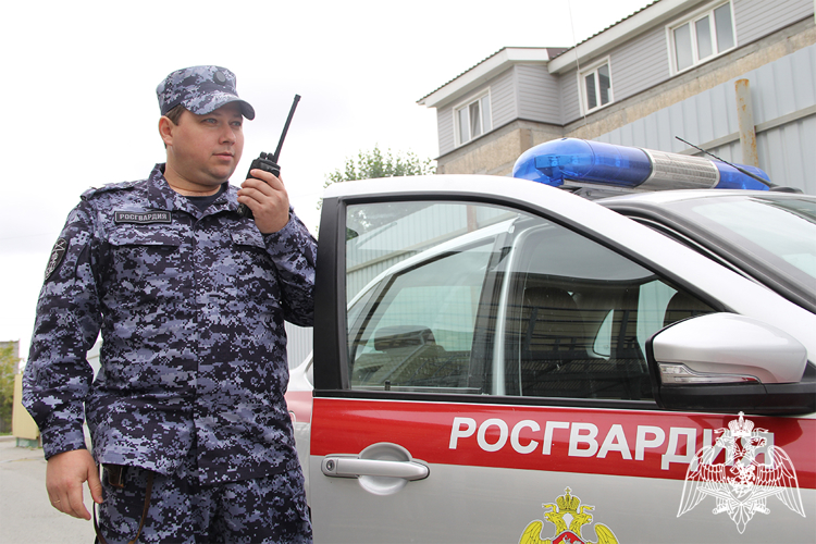 Сотрудники вневедомственной охраны Росгвардии в Тюмени пресекли кражу в одном из гипермаркетов крупной торговой сети
