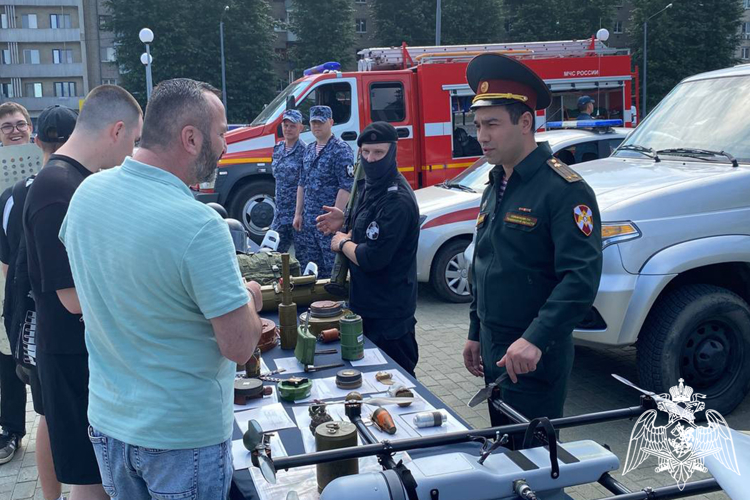 В Тюмени представители Росгвардии приняла участие в ежегодной региональной выставке обороны и безопасности «Служим Отечеству»