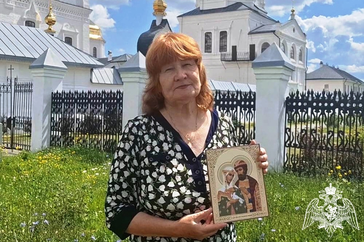 Родные военнослужащих и сотрудников ведомства поздравили земляков с Днём любви, семьи и верности (видео)