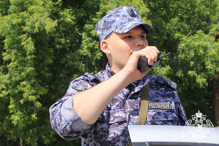 В Тюмени росгвардейцы совместно с коллегами из полиции обеспечили безопасность матча LEON-Первенства по футболу 