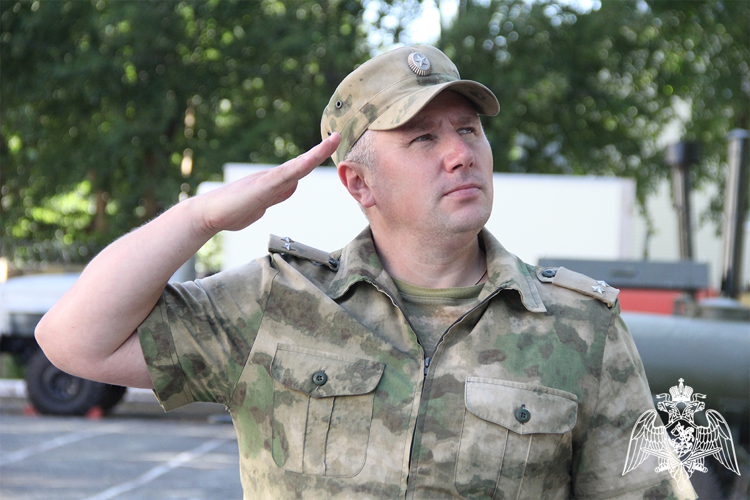 В кинологическом центре Уральского округа Росгвардии состоялся торжественный митинг по случаю празднования Дня образования тыловых подразделений