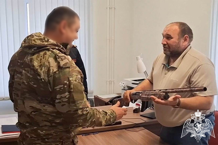 В Тюменской области росгвардейцы передали 200 единиц оружия для нужд СВО