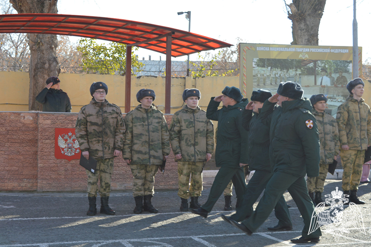 В Тюмени чествуют увольняемых в запас военнослужащих по призыву