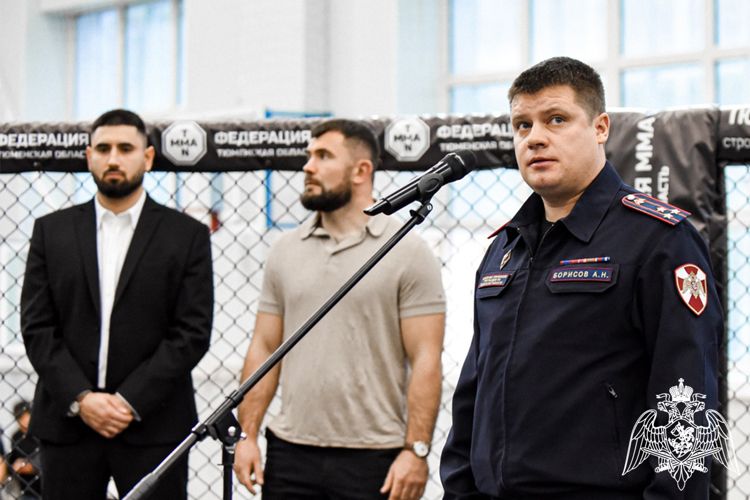 В Тюмени состоялся организованный росгвардейцами турнир по смешанным единоборствам в память о погибших в разные годы защитниках Отечества