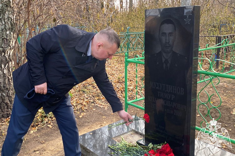 Память Героя России Тимура Мухутдинова почтили в Тюменской области