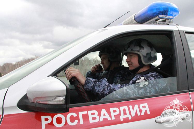 В Тюмени росгвардейцы задержали подозреваемого в угоне автомобиля
