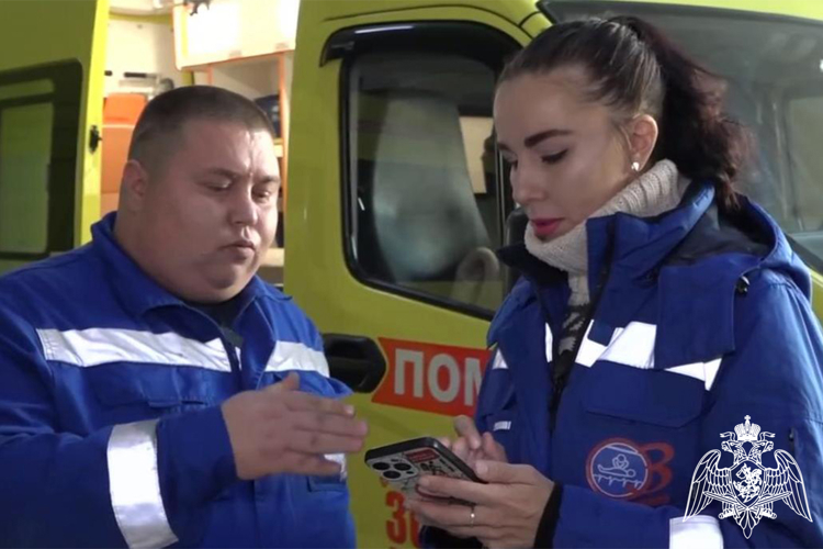 Росгвардейцы обеспечивают надёжную охрану тюменских бригад скорой помощи (видео)