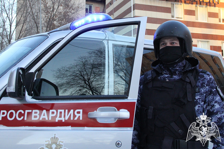 Росгвардейцы задержали подозреваемого в угоне автомобиля в Тюмени