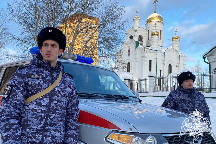 Росгвардейцы в Тюменской области обеспечили правопорядок и безопасность граждан в православный праздник – Крещение
