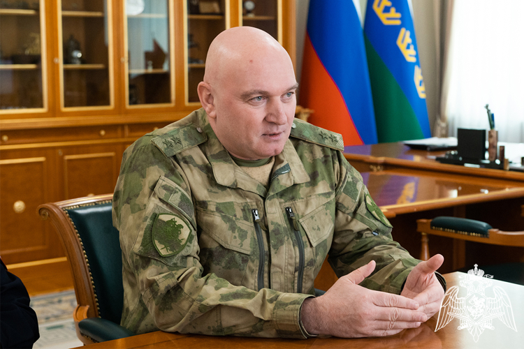     Командующий Уральским округом Росгвардии проверил подразделения ведомства в Тюменской области 