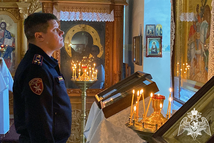 Накануне Рождества Христова руководство и личный состав Росгвардии в Тюмени приняли участие в праздничных мероприятиях и торжественных богослужениях