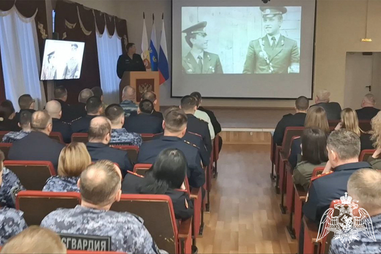 В Тюмени проводили на заслуженный отдых офицера, посвятившего служению Отечеству более 40 лет