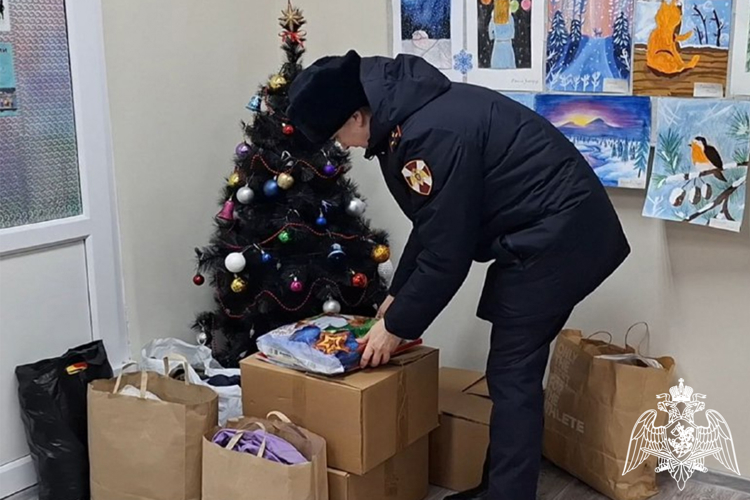 Росгвардейцы оказали благотворительную помощь оказавшимся в трудной жизненной ситуации тюменцам