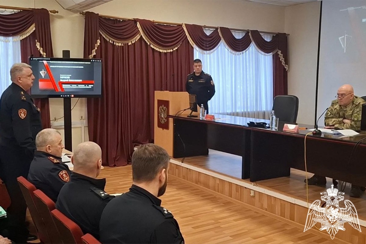     Командующий Уральским округом Росгвардии проверил подразделения ведомства в Тюменской области 