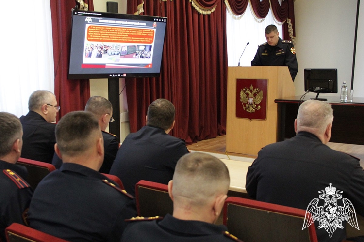     Командующий Уральским округом Росгвардии проверил подразделения ведомства в Тюменской области 