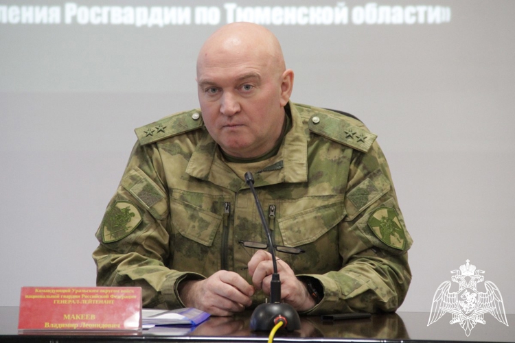     Командующий Уральским округом Росгвардии проверил подразделения ведомства в Тюменской области 