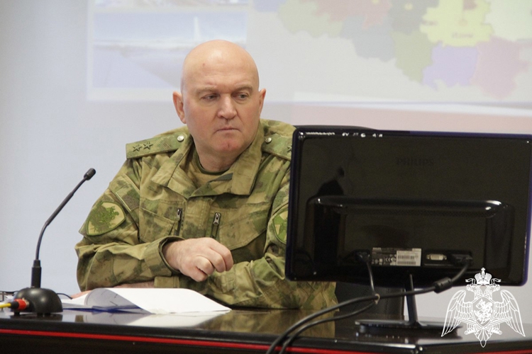     Командующий Уральским округом Росгвардии проверил подразделения ведомства в Тюменской области 