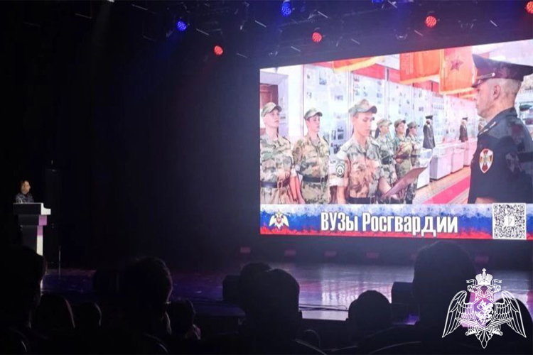 Сотрудники Росгвардии в Тюменской области стали соорганизаторами ярмарки военных профессий «Служить Отчизне – дело чести!»