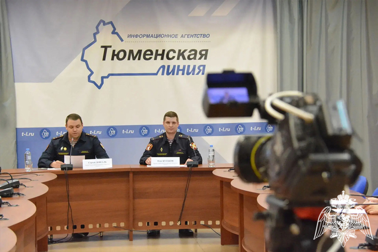 Офицеры Росгвардии в Тюменской области провели родительское онлайн-собрание